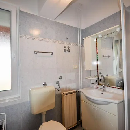 Mira A2 Mit Balkon By Interhome *