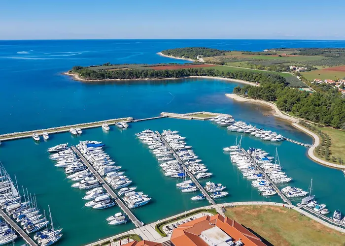 Mira A2 Mit Balkon By Interhome